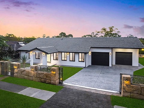 Illawong 4 Bedroom SHOWPIECE.