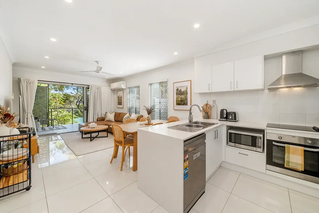 Nundah 2 Slaapkamer Private modern townhouse with superb walkable lifestyle