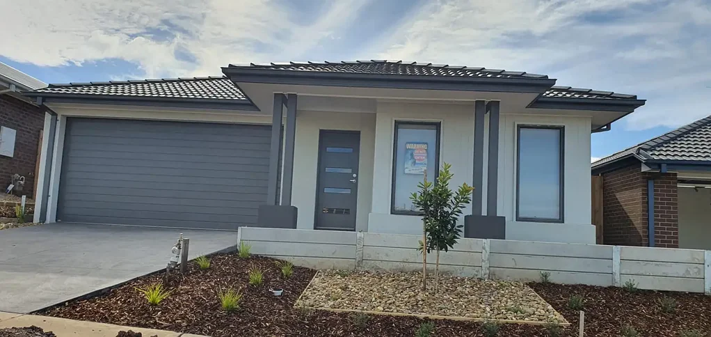 $550 PW - AVAIL NOW