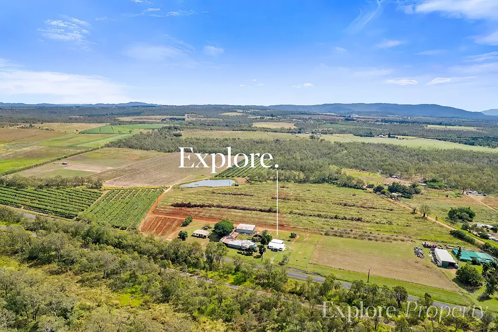 Mareeba POMEGRANITES & MANGOES - 81 ACRE FARM, 5.8KM FROM MAREEBA'S CBD!