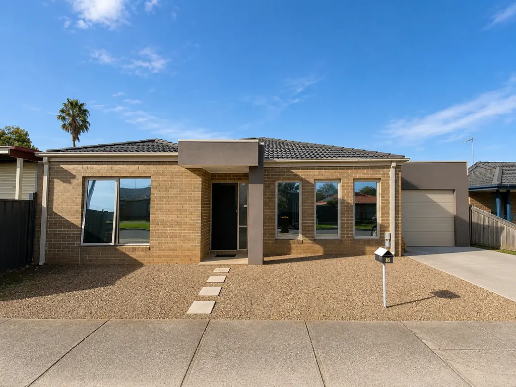 Modern & Low-Maintenance Family Home