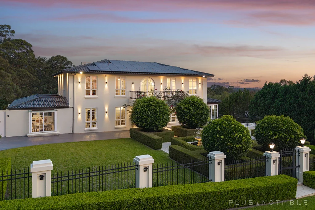 Castle Hill 城堡山珍稀私邸 4293平米阔地 家族尺度空间 未来发展潜力 A Rare Estate Offering – Live Grandly Today, Unlock Tomorrow