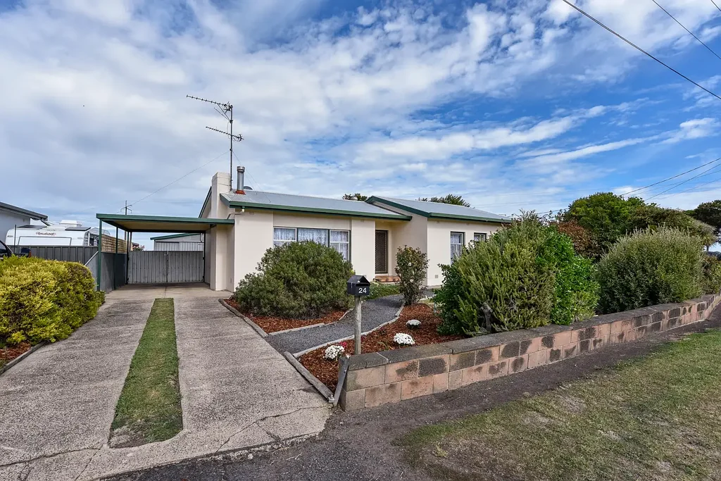24 Brennan Street, Millicent, SA 5280