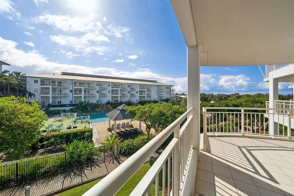 Kingscliff 1 Bedroom Stylish North East Facing 1 Bedroom Mantra on Salt Beach Apartment