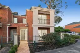 58 Madison Boulevard, Mitcham