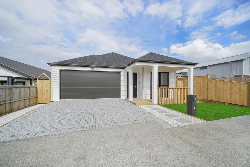 Karaka 5房  Double Garage & 5 Bedrooms Beauty