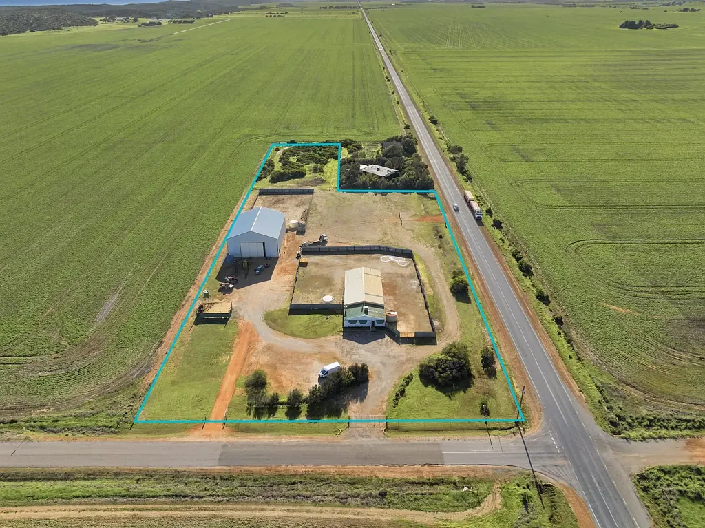 South Greenough 4房  Endless Possibilities on 1.82ha - Your Rural Dream Starts Here