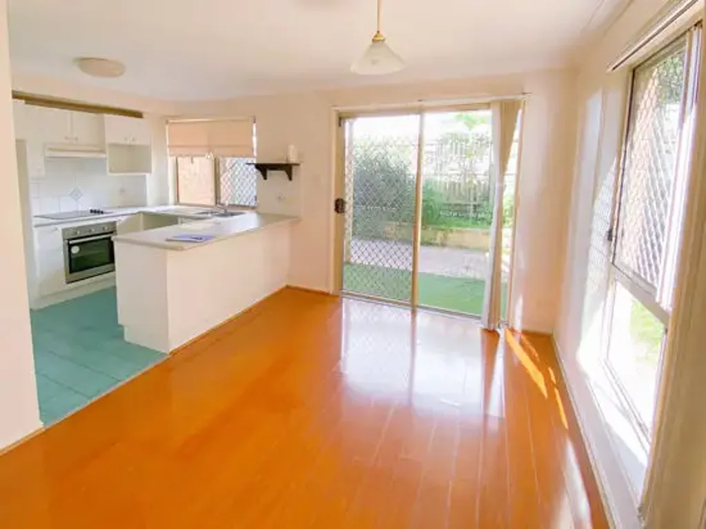 Sunnybank Hills State School Catchment! Brand new Hybrid flooring!