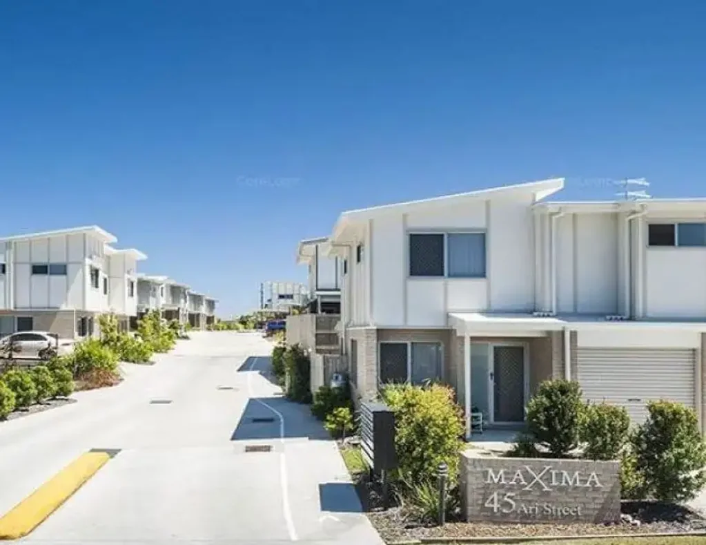 Marsden 3ਬੈੱਡਰੂਮ Investment Townhouse - great opportunity
