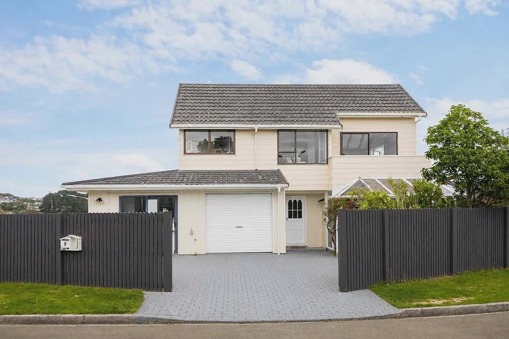 Papakowhai 4房  Harbour Views & Family Living