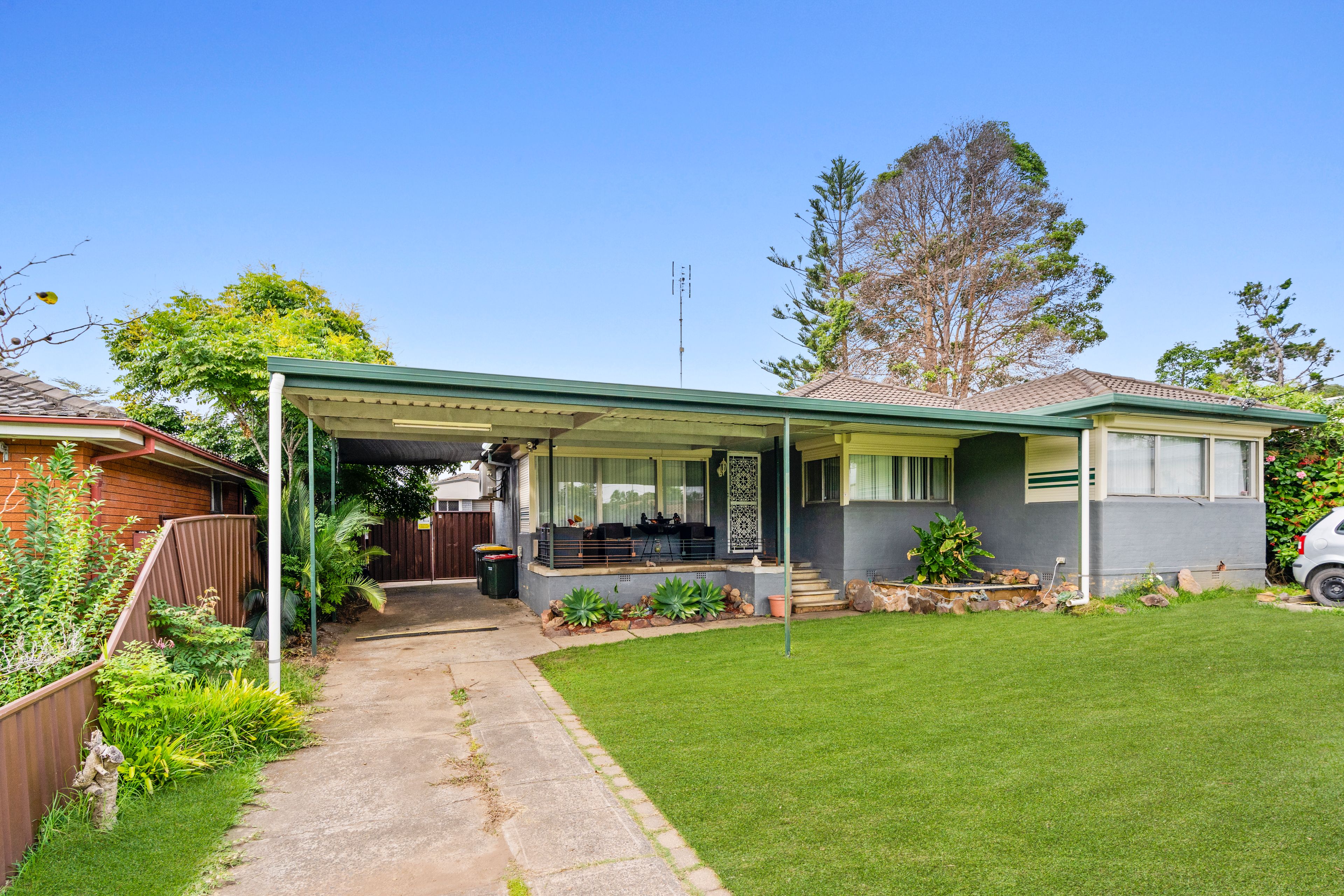 16 SEDGWICK ST, LEUMEAH NSW 2560, 0房, 0浴, House