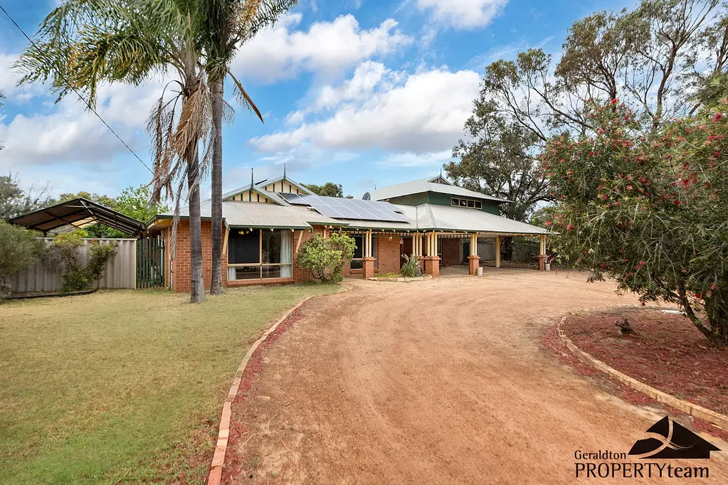 2 Cedar Crescent, Strathalbyn, WA 6530
