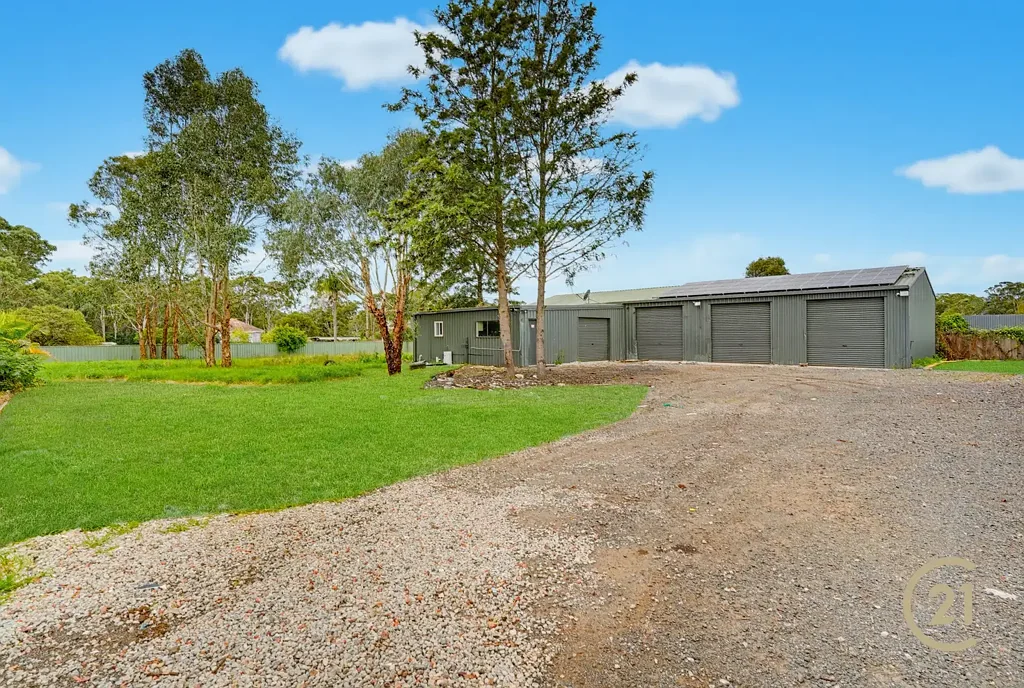 Granny Flat with big shed for lease