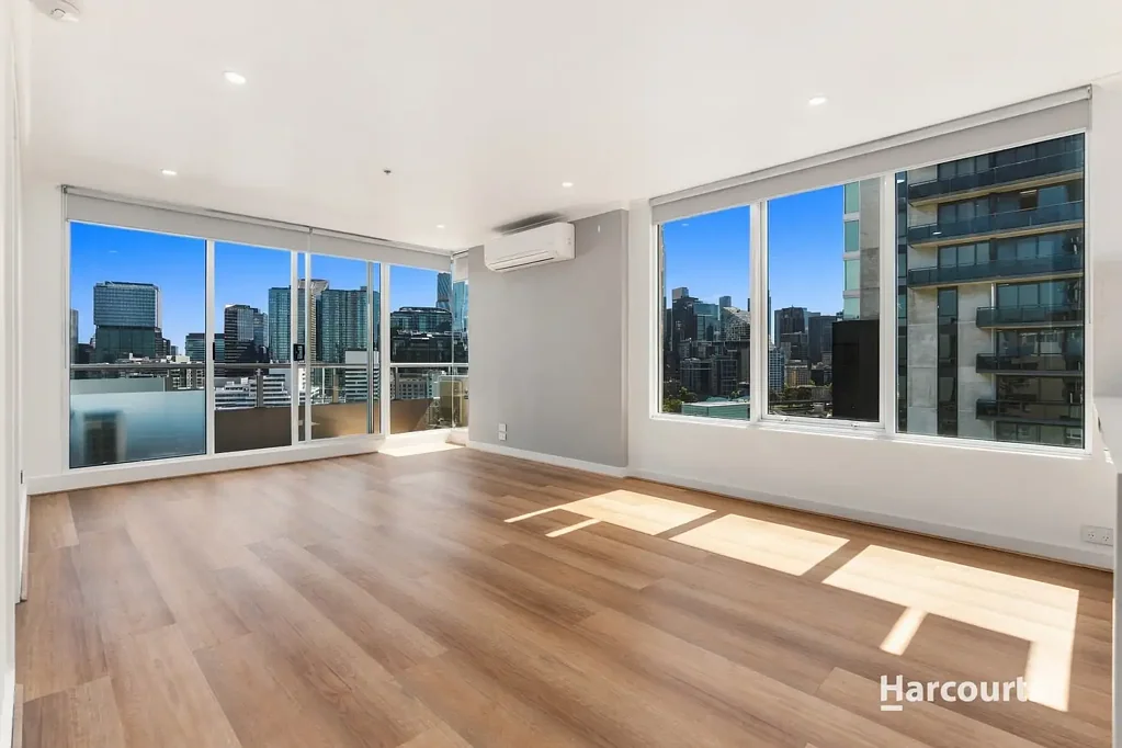 Spacious Two-Bedroom Apartment with City Views in the Heart of Southbank