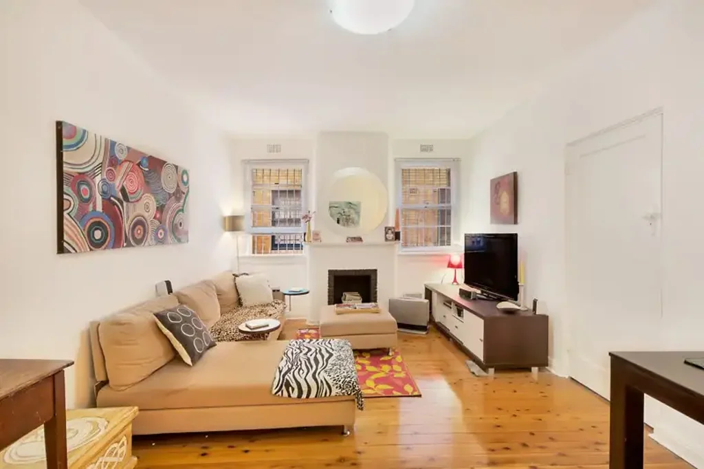 Spacious Two-Bedroom Apartment Opposite Dangar Oval