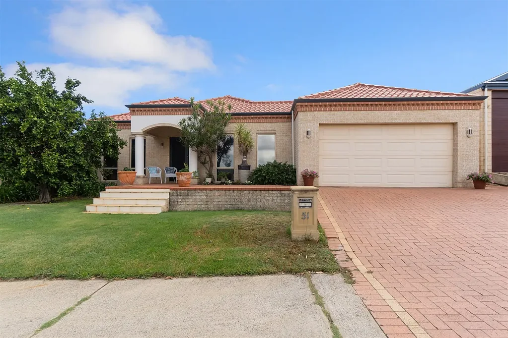 51 Willespie Drive, Pearsall, WA 6065