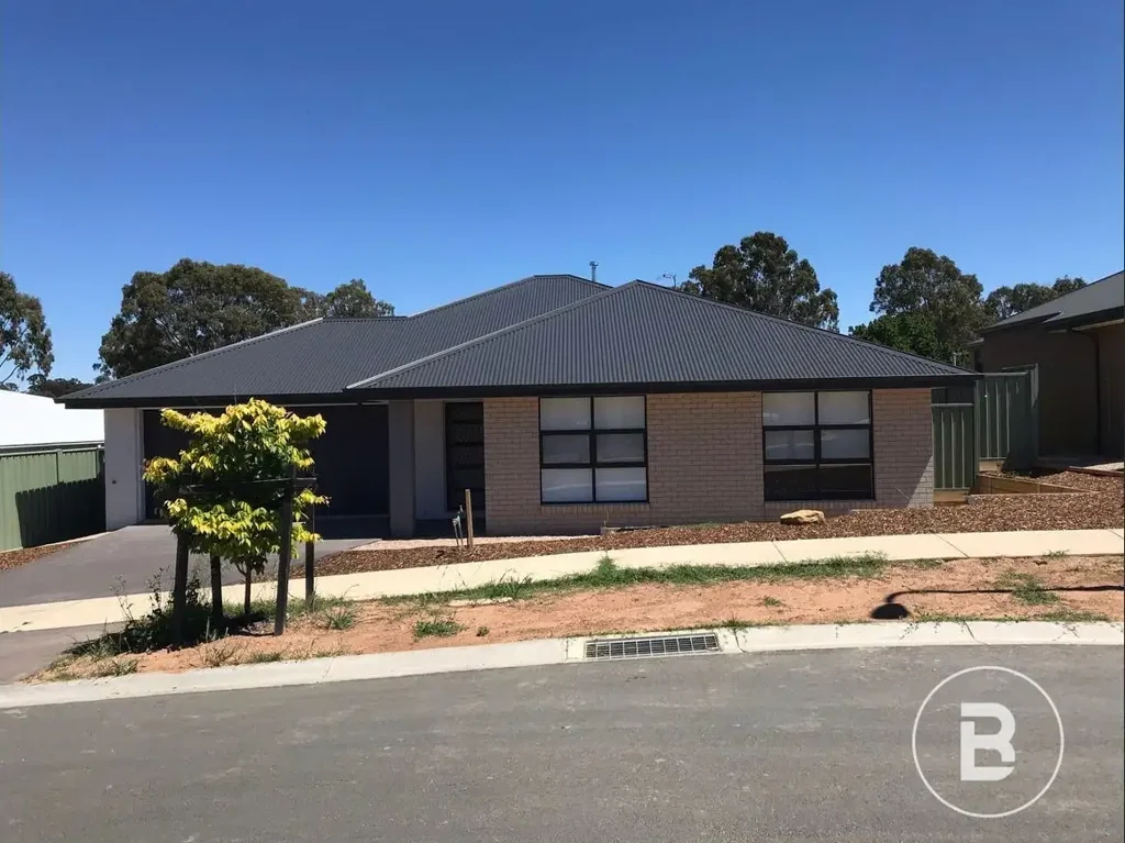 MODERN FAMILY HOME IN WEST BENDIGO
