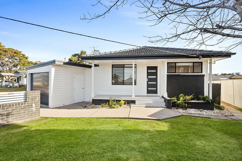Barrack Heights 3房  Modern Single Level Home