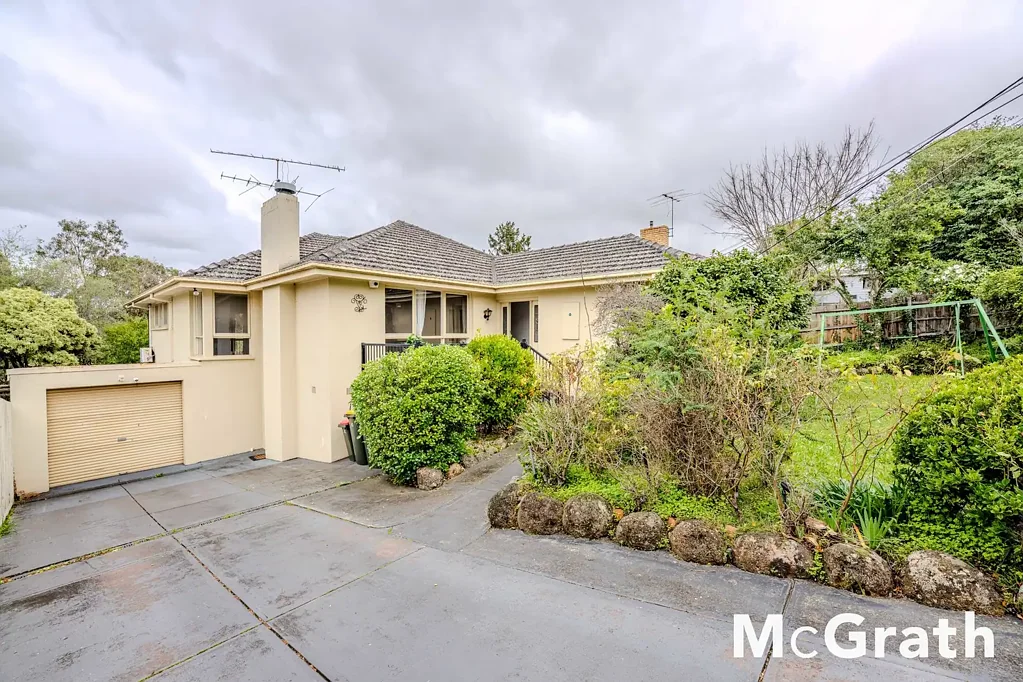 Spacious Family Living Backing onto Parkland
