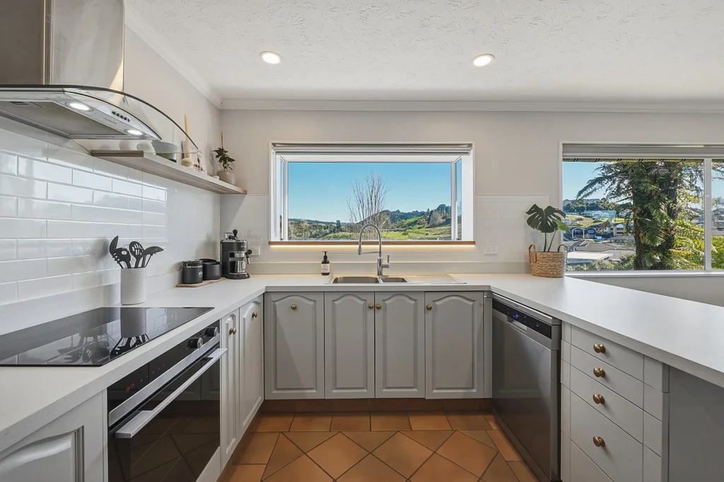 Springfield 3कमरा Sun, Views and Springfield Living