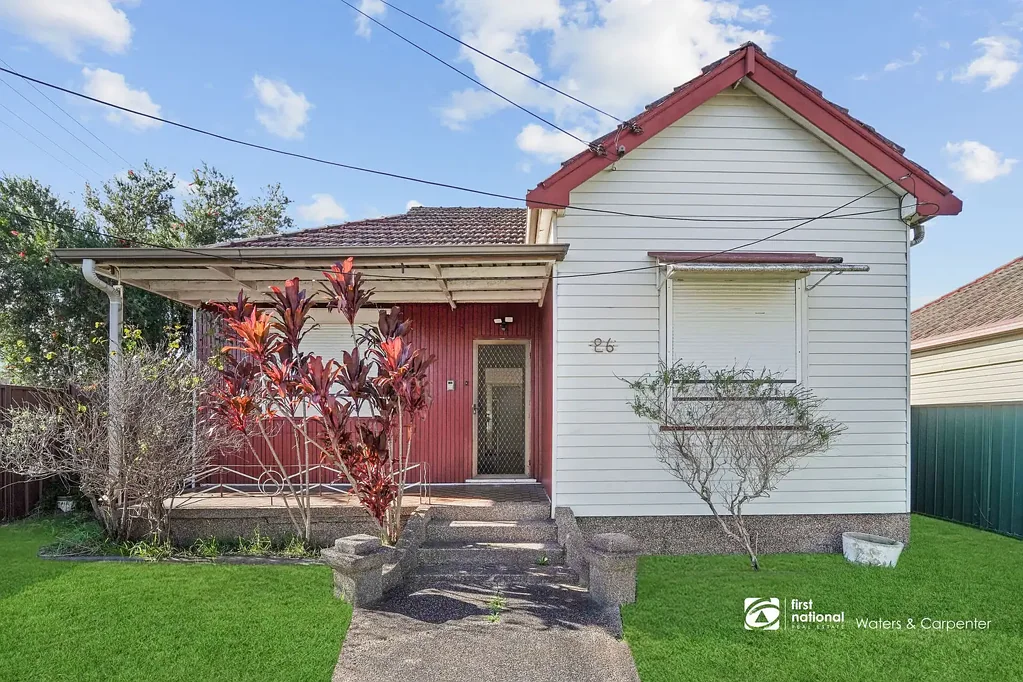Auburn 6chambre Corner Block Opportunity – House, Granny Flat & Approved Studio Potential
