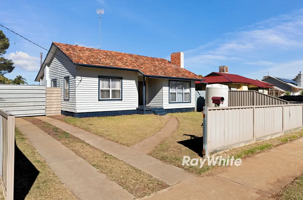 11 Loddon Avenue, Red Cliffs, VIC 3496