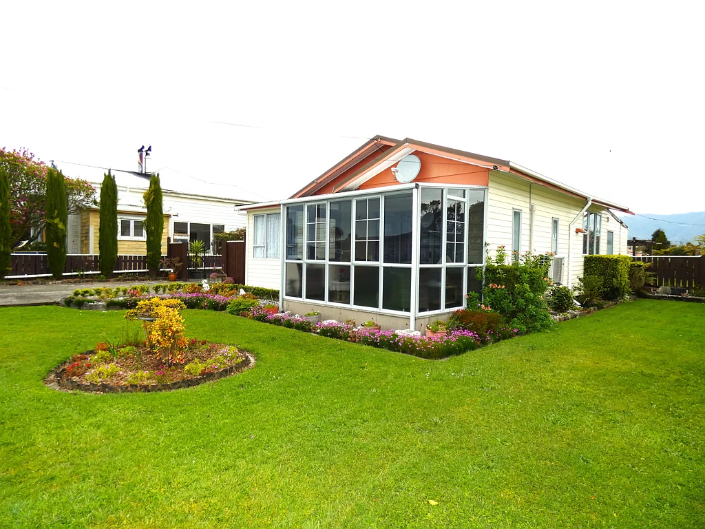 Westport 3部屋 Exceptional value, vendor says sell