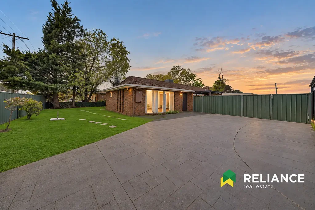 Hoppers Crossing 4બેડરૂમ A Beautiful Family Home in the Heart of Mossfiel Estate!