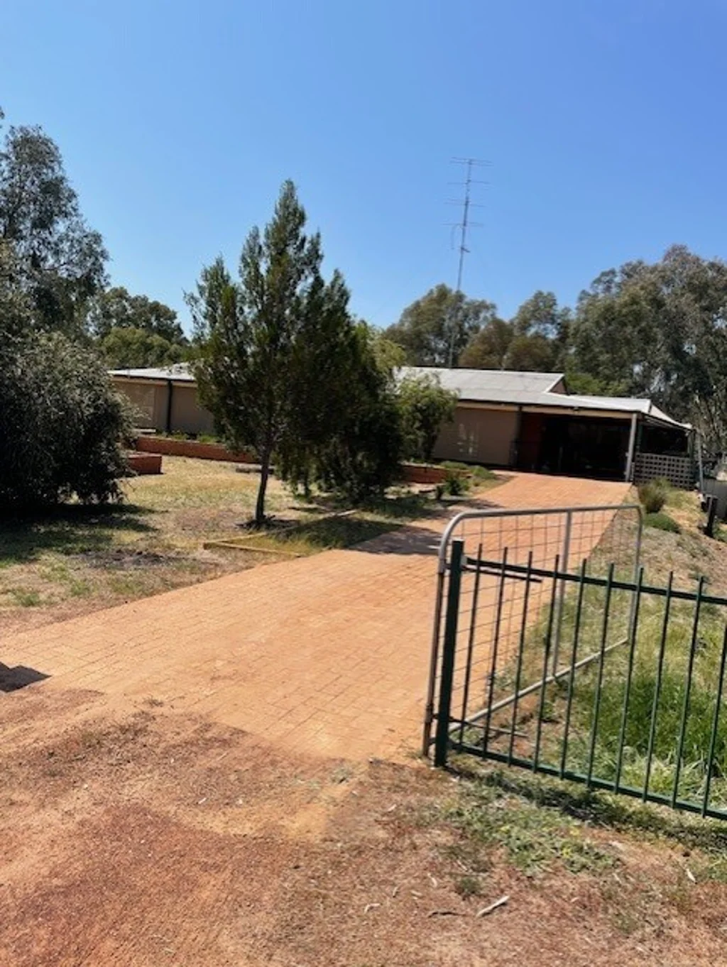 226 Avon Terrace, York, WA 6302