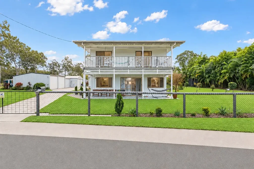 Tuan 6 Bedroom A Coastal Lifestyle Estate with Dual‑Living and Water Views