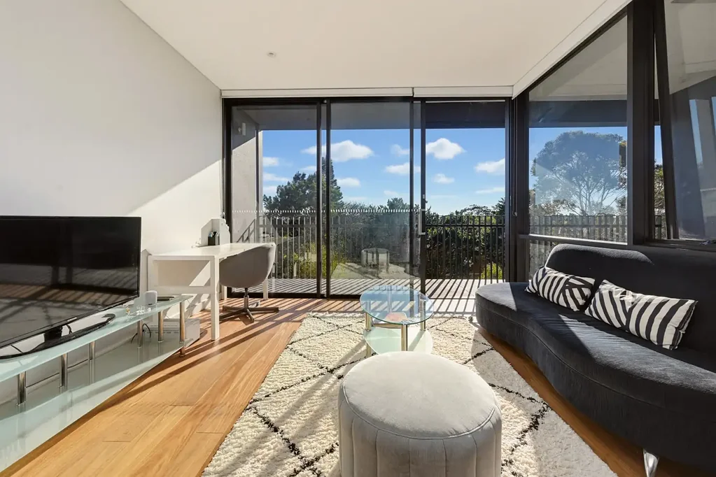 Panoramic Coastal Luxury In Little Bay