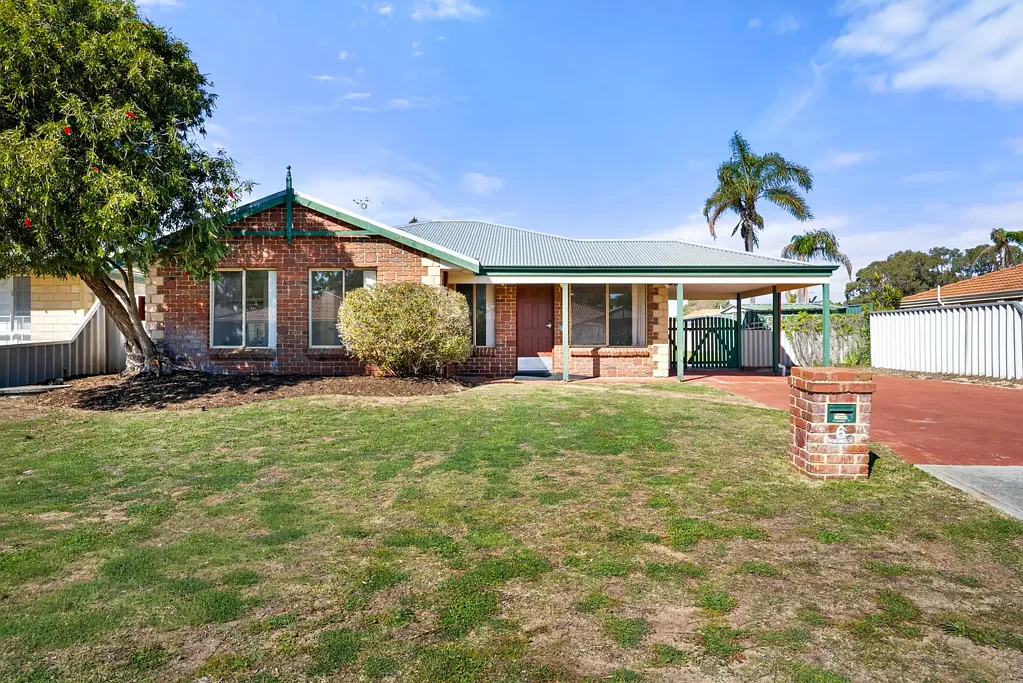Cooloongup 3房  Family Living in the Prestigious Woodbridge Golf Course Estate.