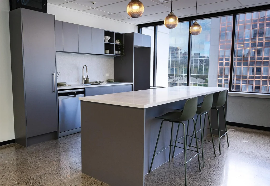 Auckland Central CBRE - Modern CBD Office with Private Balcony