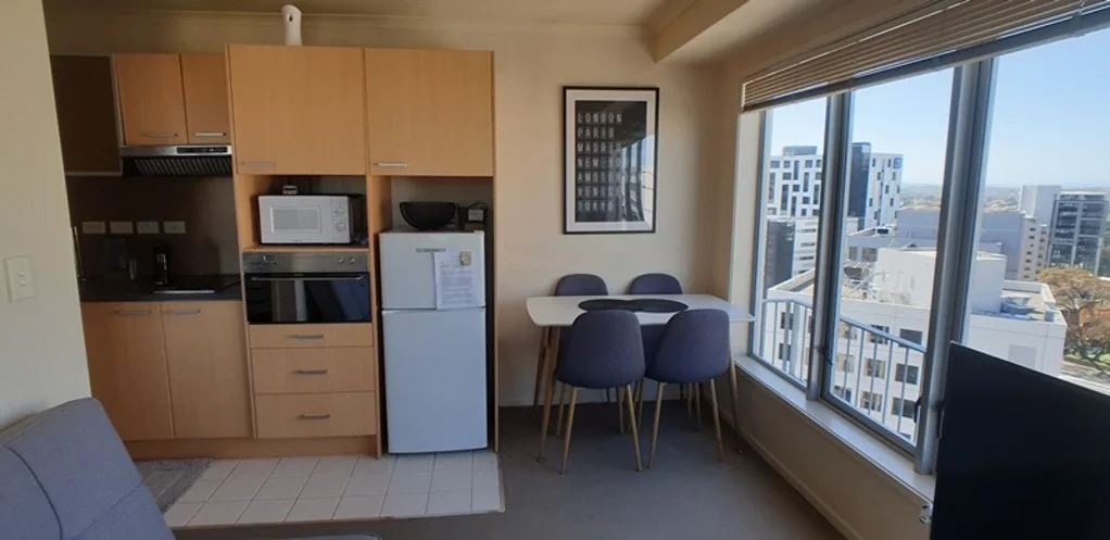 PENTHOUSE - 2 Bedrooms, Unfurnished, CAR PARK Included