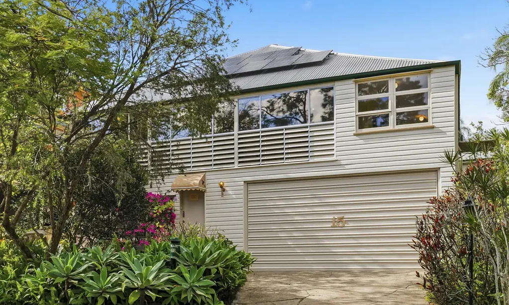 Auchenflower 5房 稀有的 Auchenflower Queenslander 住宅，空间宽敞，独具特色，功能多样 RARE AUCHENFLOWER QUEENSLANDER WITH SPACE, CHARACTER & VERSATILITY