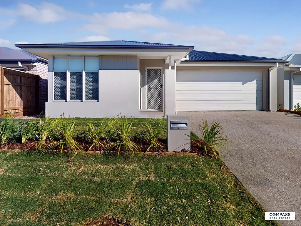 MODERN FAMILY HOME