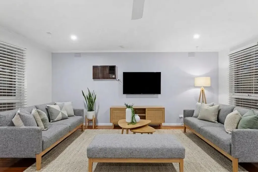 SPACIOUS HOME IN PRIME FAMILY LOCATION!