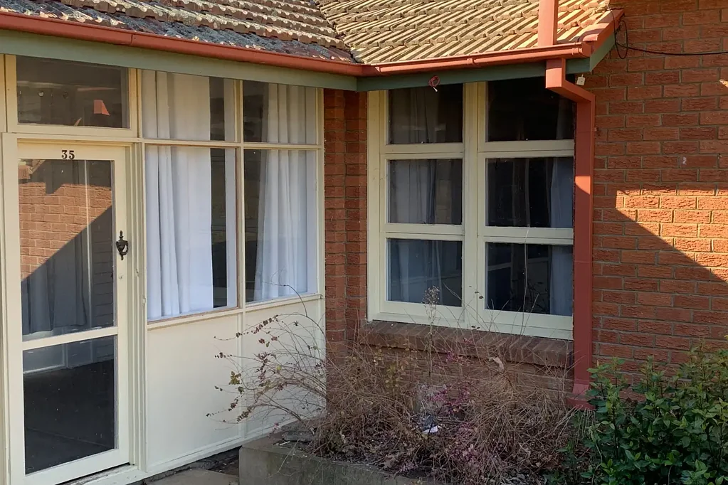 Recently Renovated, Large 1 Bedroom Unit