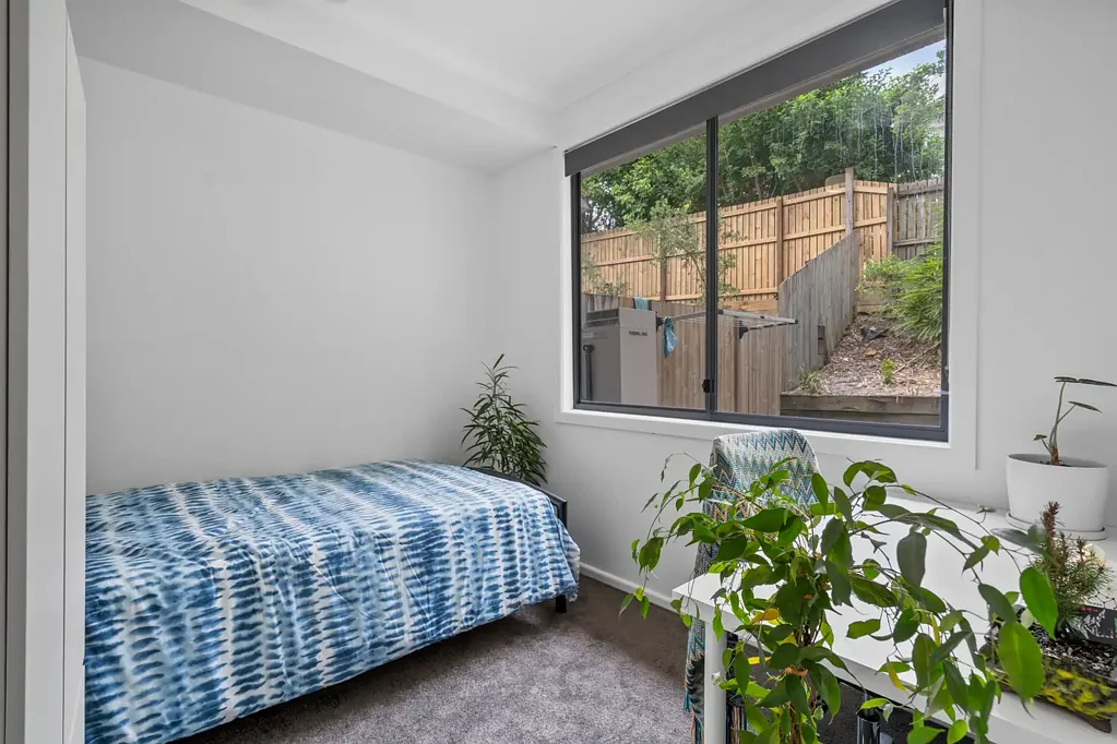 PRIVATE ROOM WITH AIR CONDITIONING - PERFECT FOR STUDENTS CLOSE TO QUT!