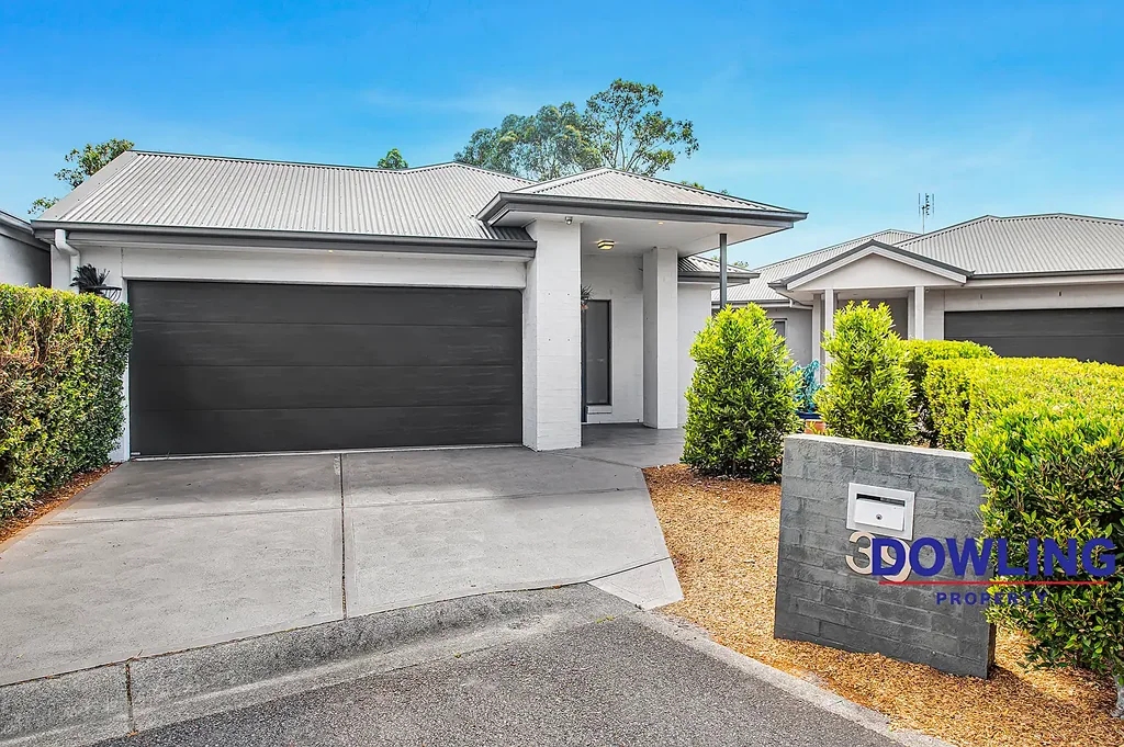 Medowie 3Phòng ngủ TEE OFF FROM THE FIRST HOLE RIGHT AT YOUR BACK DOOR