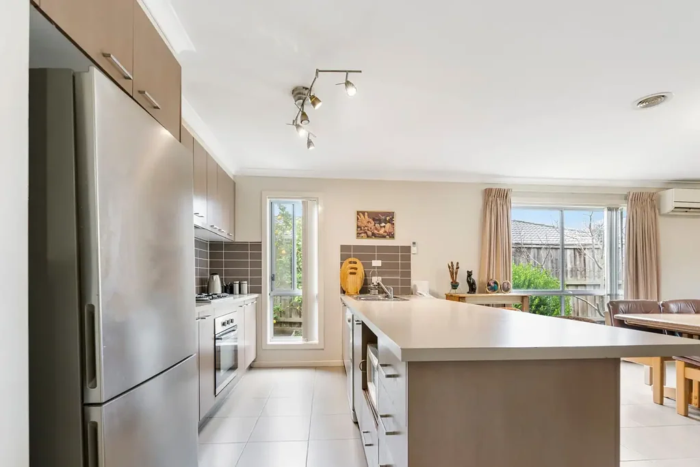 Modern Rental with Solar System!