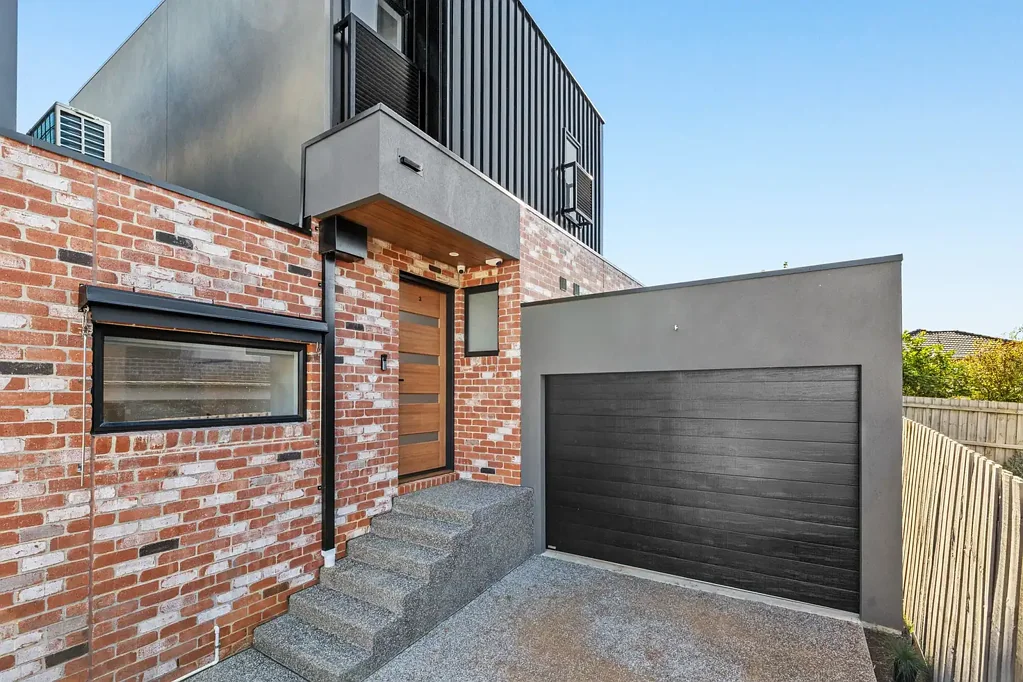 Brand New 3-Bedroom, 3-Bathroom Townhouse – Contemporary Low-Maintenance Living