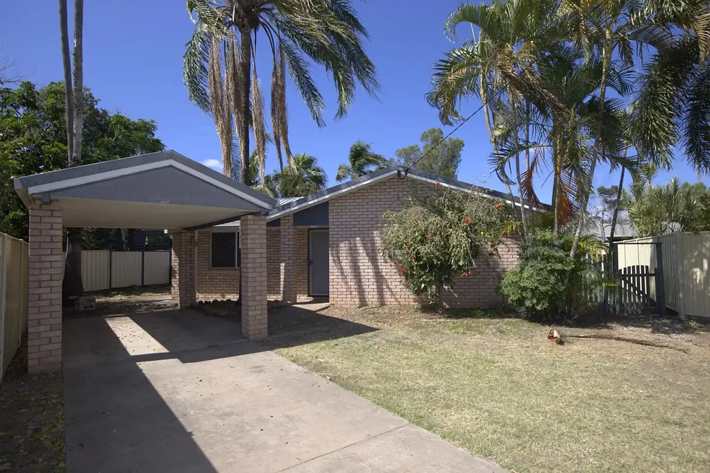 Spacious 4 Bedroom Family Home - Close to Schools