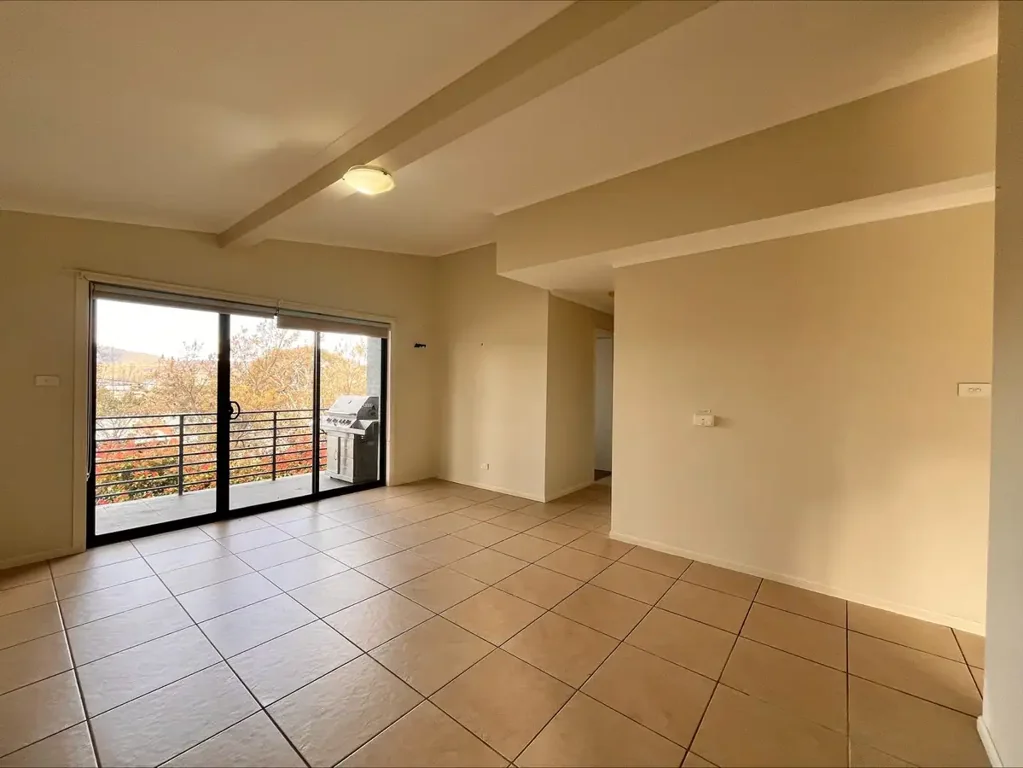 $900/Week - 12 Month Rental