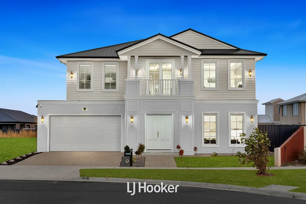 Clyde North 5 Slaapkamer An Exceptional Brand-New Double-Storey Residence of Modern Classic Design | Five Farms Estate!