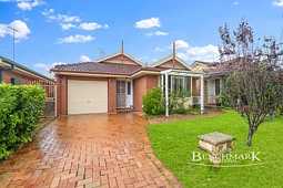 21 Ellesmere Court, Wattle Grove