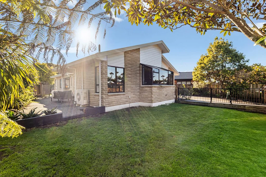 Orewa 3chambre Sunny, Stylish & On The Park!