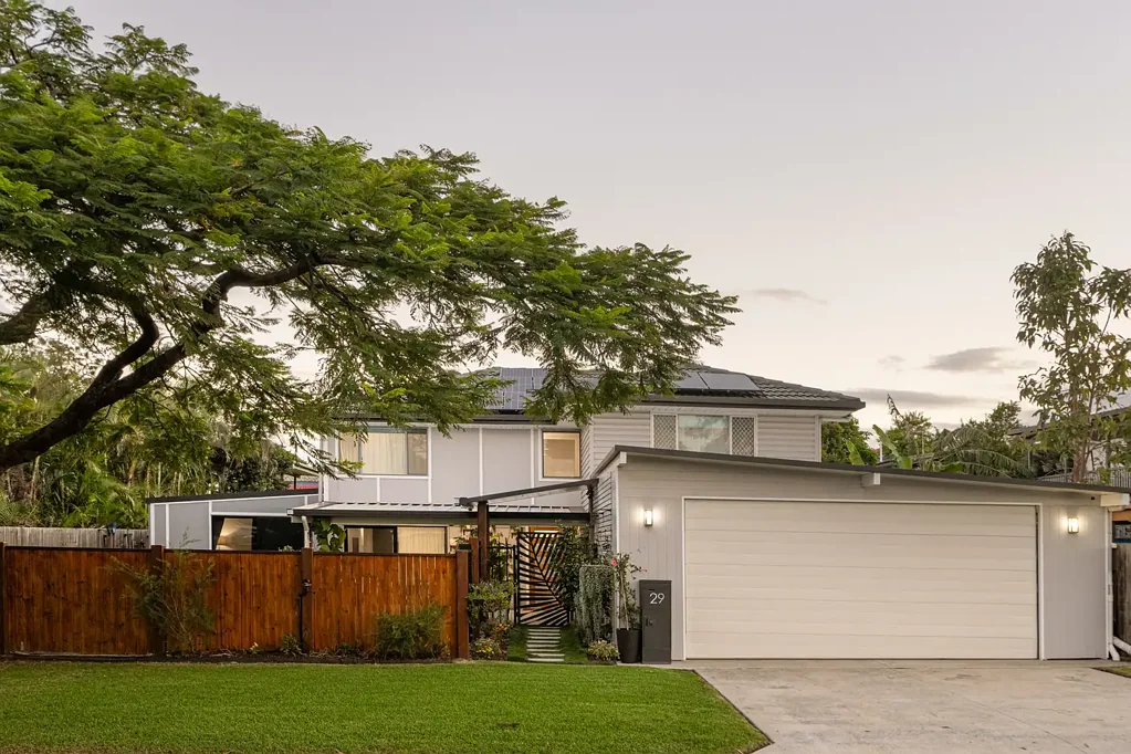 Stylish 5-Bedroom Family Home in Quiet, Central Location