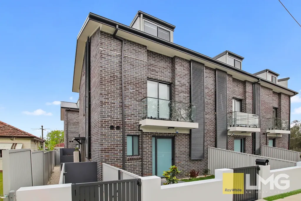Deposit Taken by Ray White Berala - LMG