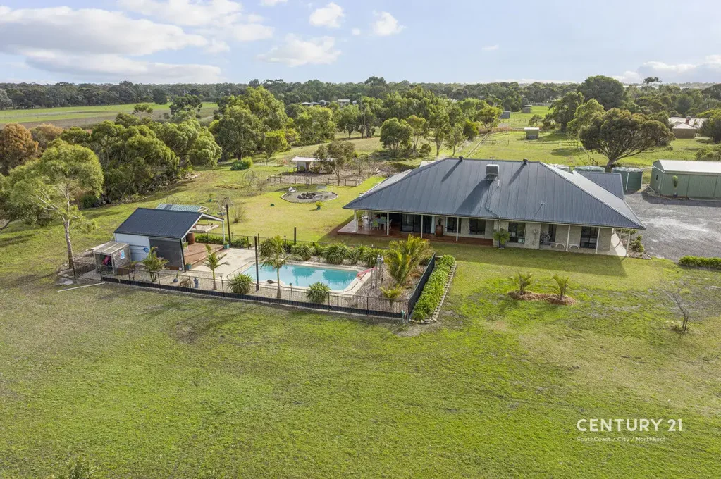 Aldinga Beach 5Moenga Exquisite Coastal Retreat on Acreage
